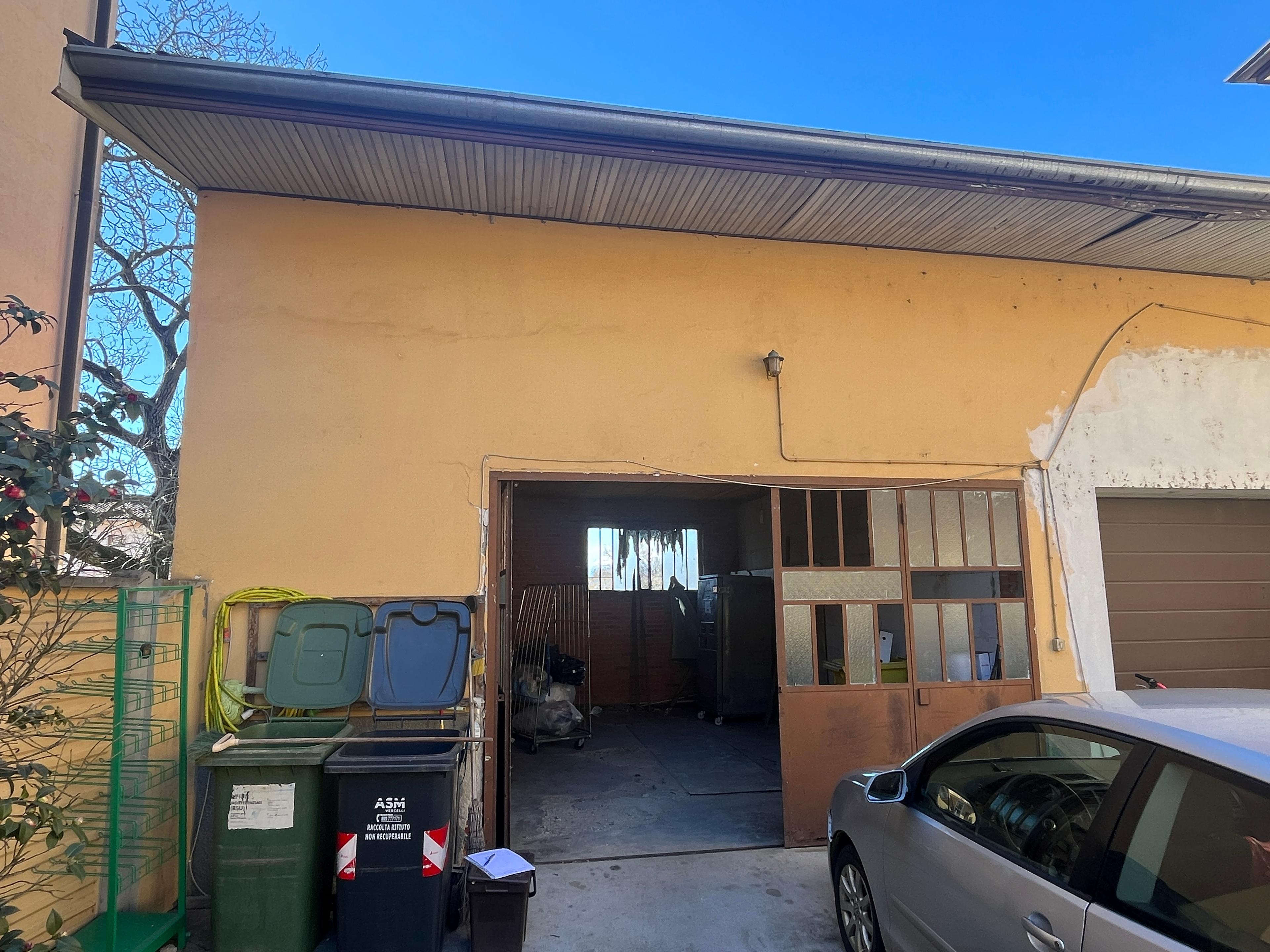 immobile appartamento all'asta in Piazza LibertĂ n 15 - 13040 Rovasenda (VC) - 2