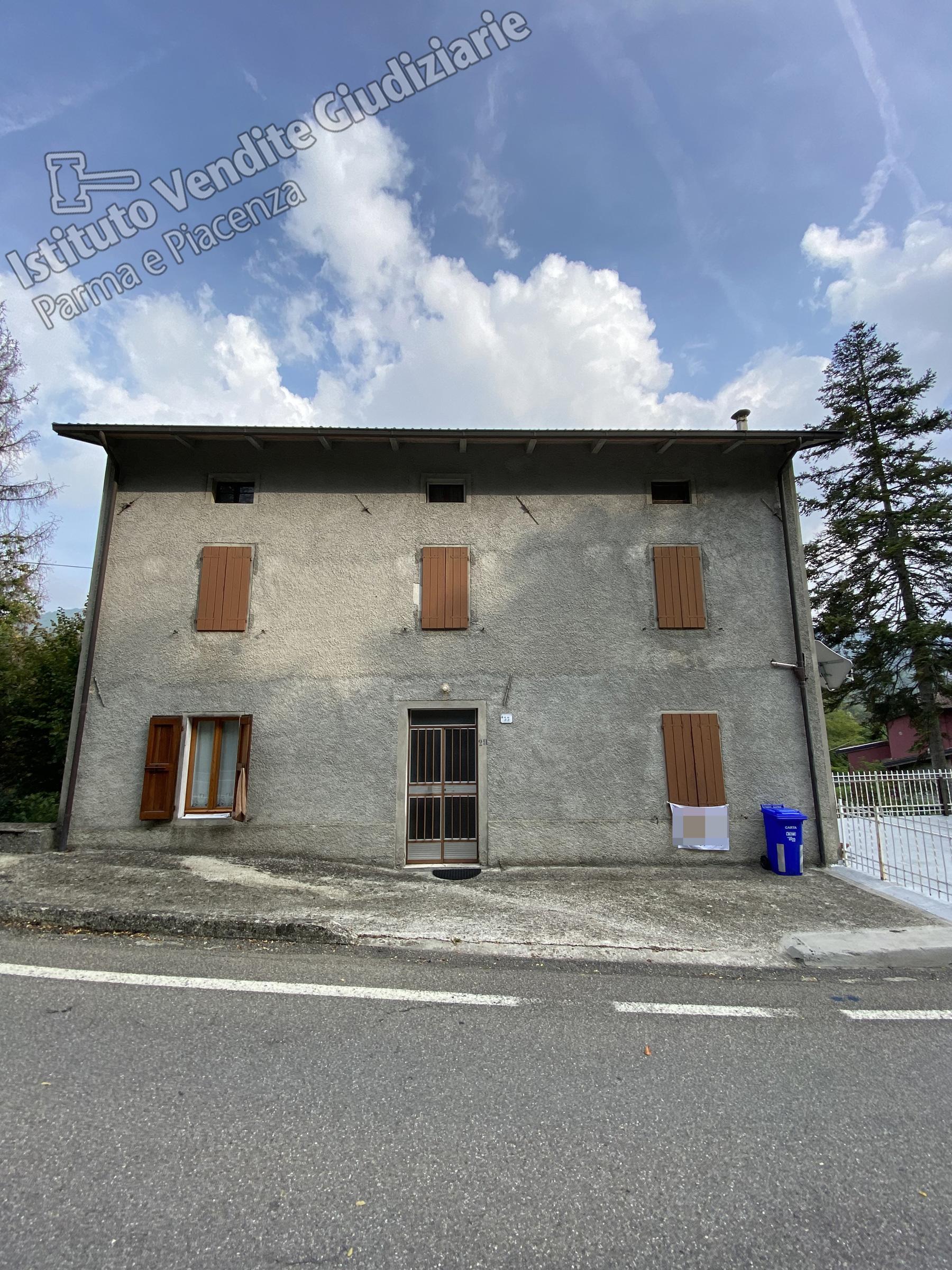 immobile casa singola all'asta in Via Provinciale SP13 - Strada Val Parma, 35 - 43021 Corniglio (PR) - 4