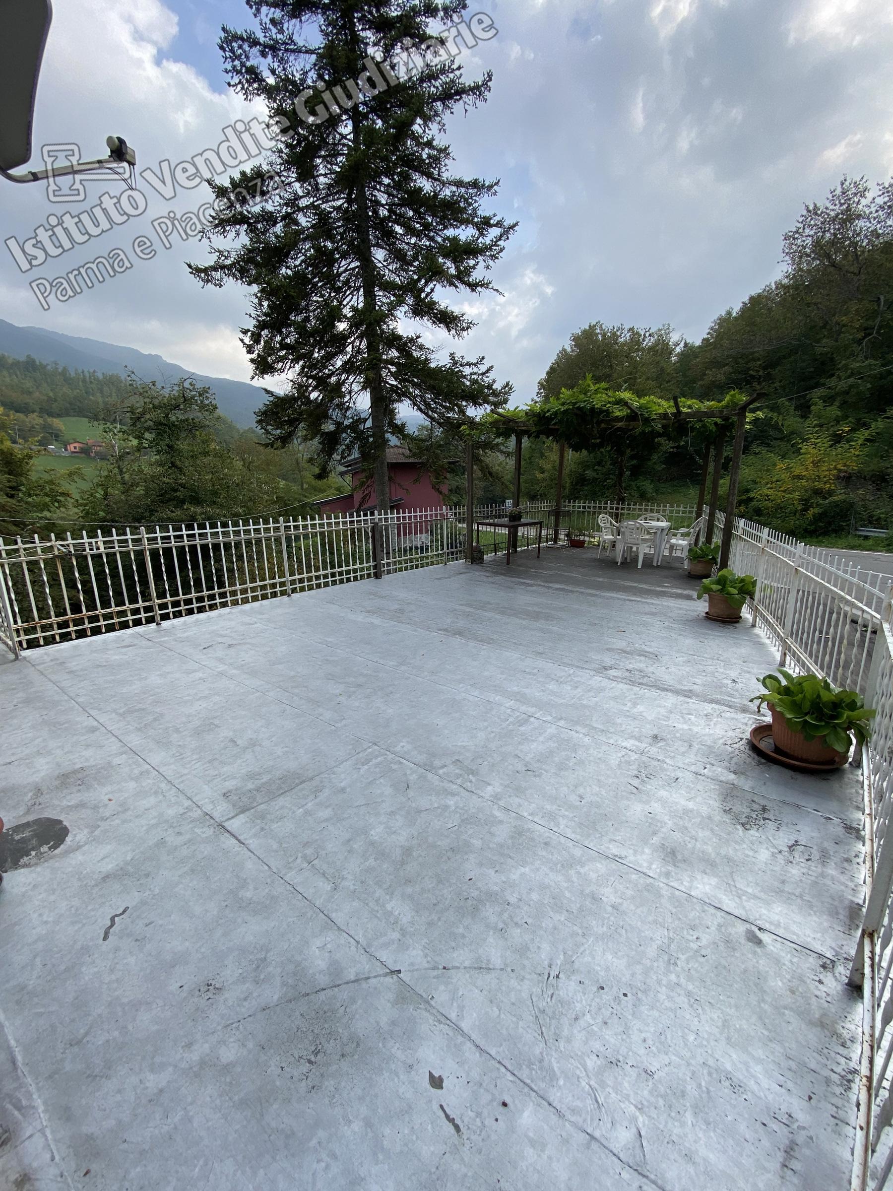 immobile casa singola all'asta in Via Provinciale SP13 - Strada Val Parma, 35 - 43021 Corniglio (PR) - 1