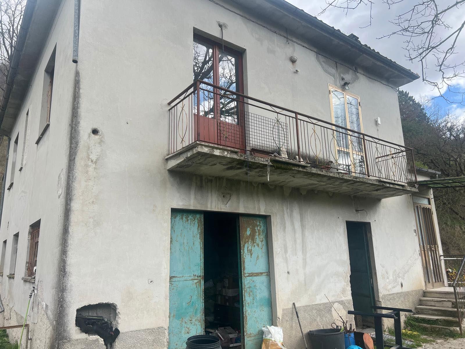 immobile terreno all'asta in Localita' VALLIBBIA SNC - 62025 Fiuminata (MC) - 5