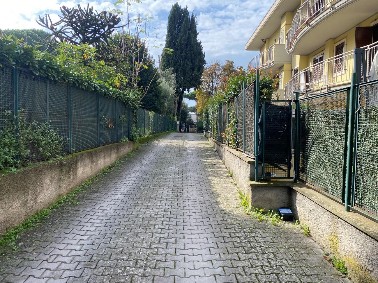 immobile appartamento all'asta in Viale I Maggio, 115, 00046 Grottaferrata RM, Italia Grottaferrata, Roma - 2