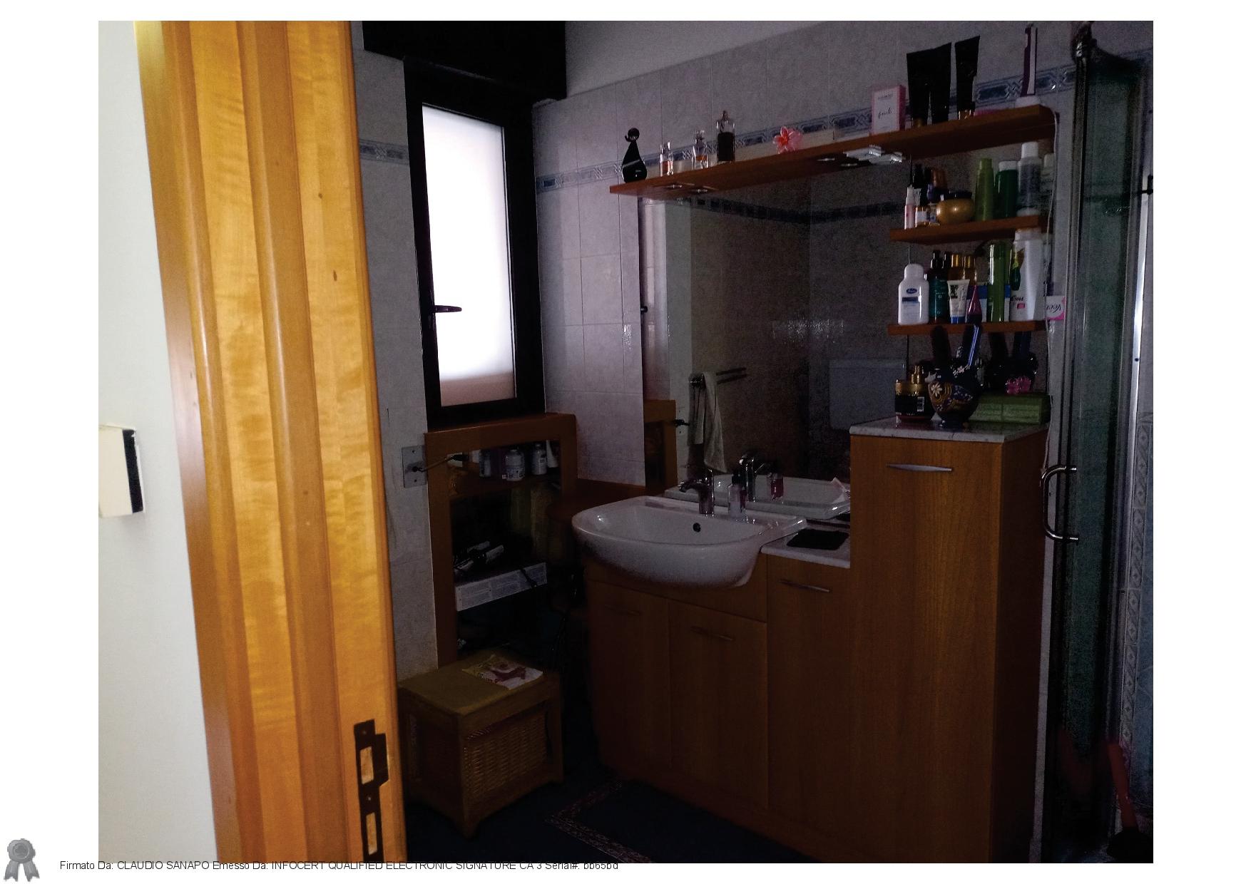 immobile appartamento all'asta in Via Milano n 23 - 73052 Parabita (LE) - 5