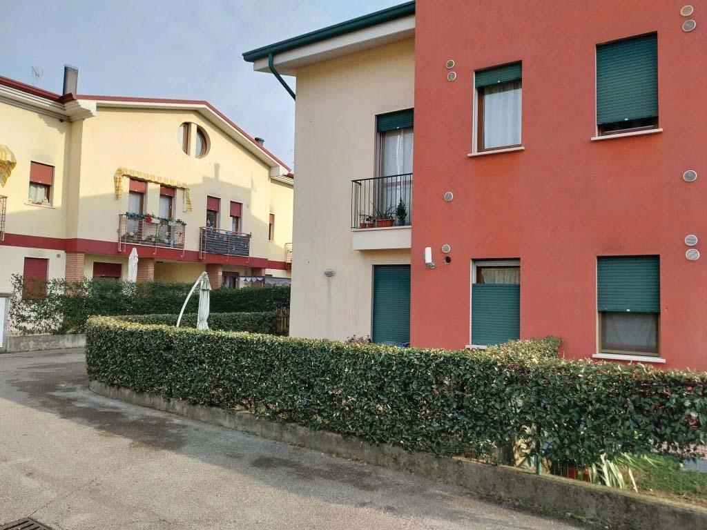 immobile appartamento all'asta in Via Monte Grappa, 30 - 31036 Istrana (TV) - 1
