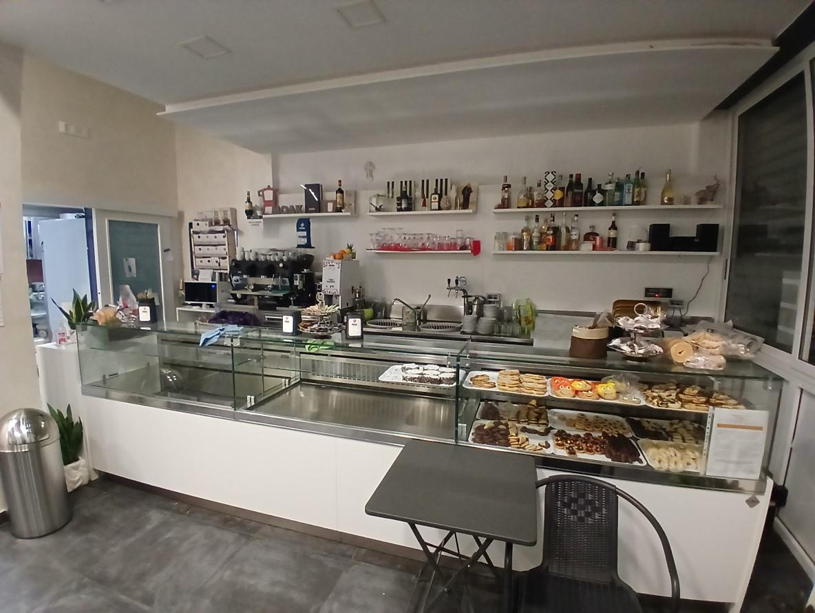 immobile negozio all'asta in Lungomare M Colonna, 102, 70056 Molfetta BA, Italia Molfetta, Bari - 4