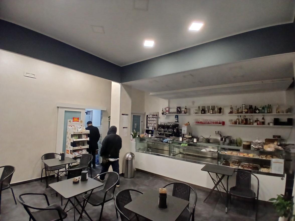 immobile negozio all'asta in Lungomare M Colonna, 102, 70056 Molfetta BA, Italia Molfetta, Bari - 5