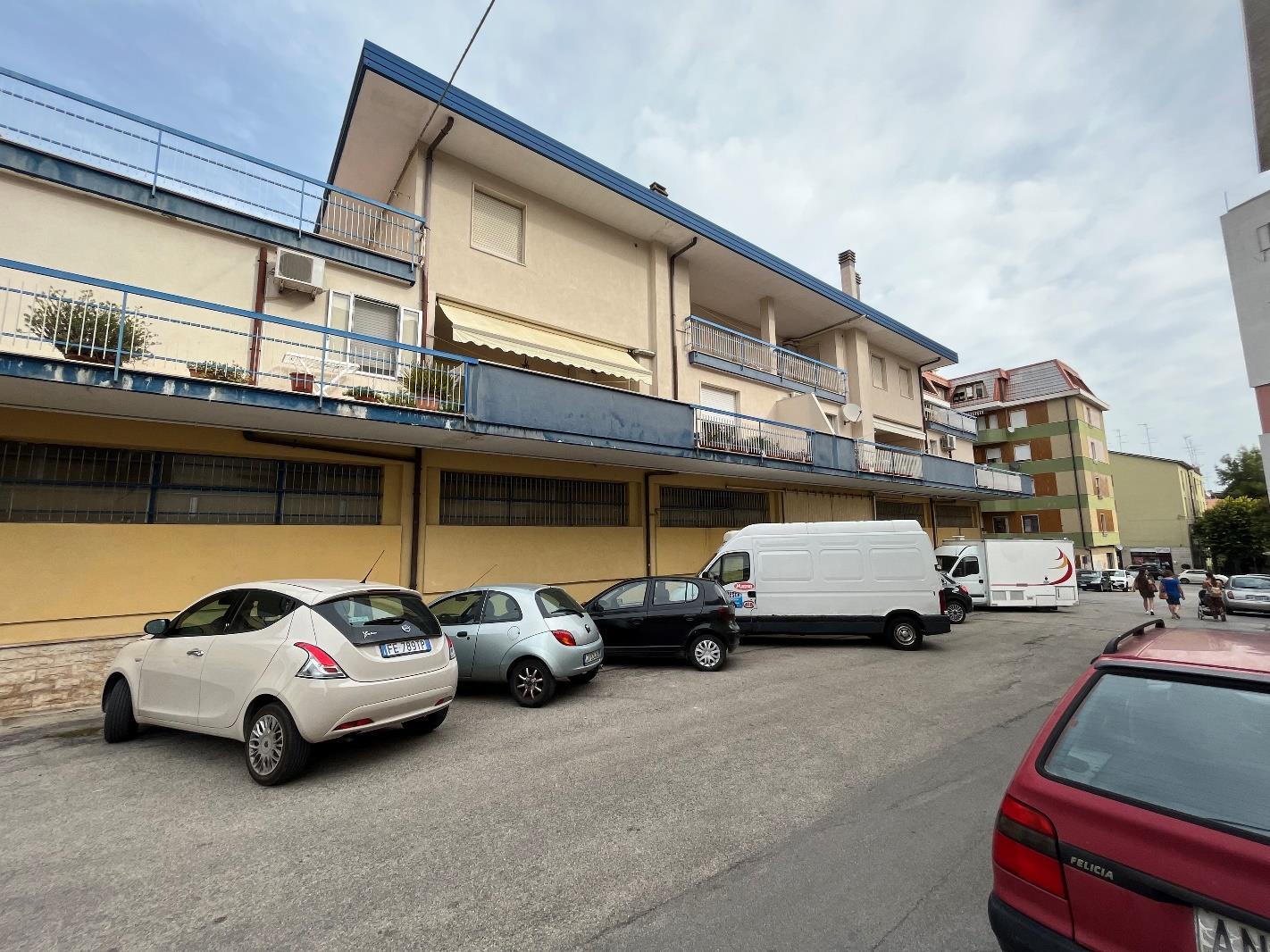 immobile negozio all'asta in Via Tito Livio n 1 - 66054 Vasto (CH) - 2