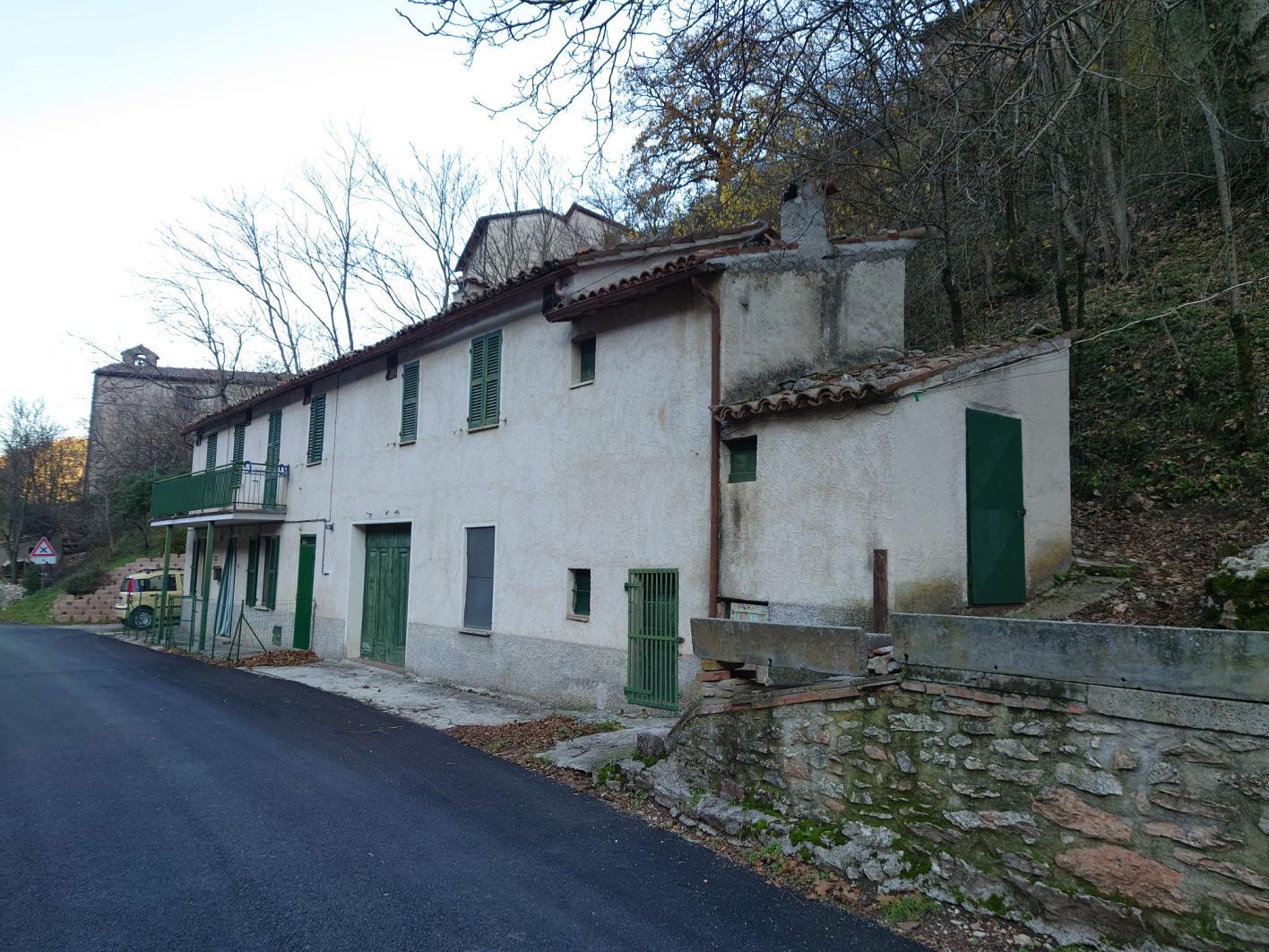 immobile attivita commerciale all'asta in Frazione Laverino, 59, 62025 Fiuminata MC, Italia Fiuminata, Macerata - 3