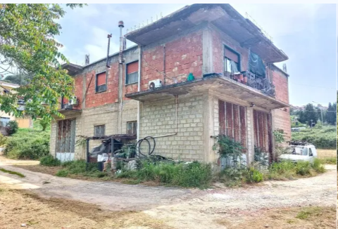 immobile appartamento all'asta in Viale Magnana, 94014 Nicosia EN, Italia Nicosia, Enna - 1