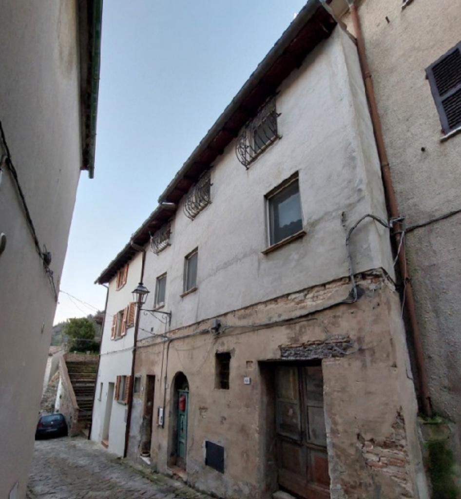 immobile appartamento all'asta in Via Battistelli, 68, 60011 Arcevia AN, Italia Arcevia, Ancona - 1