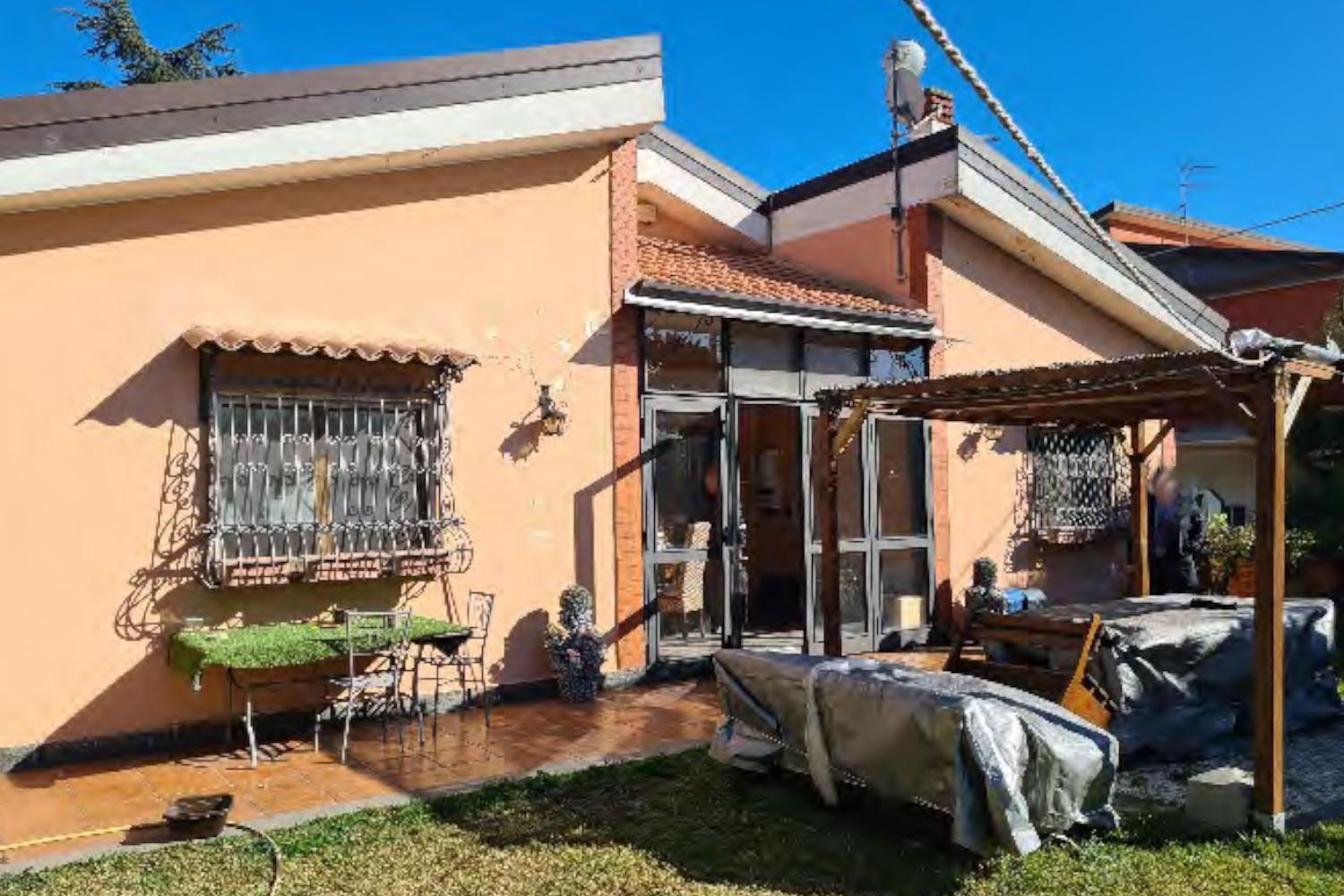 immobile villa all'asta in Via Etnea, 121, 95030 Pedara CT, Italia Pedara, Catania - 1