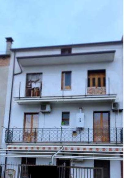 immobile appartamento all'asta in Via Giardini, snc - 87043 Bisignano (CS) - 2