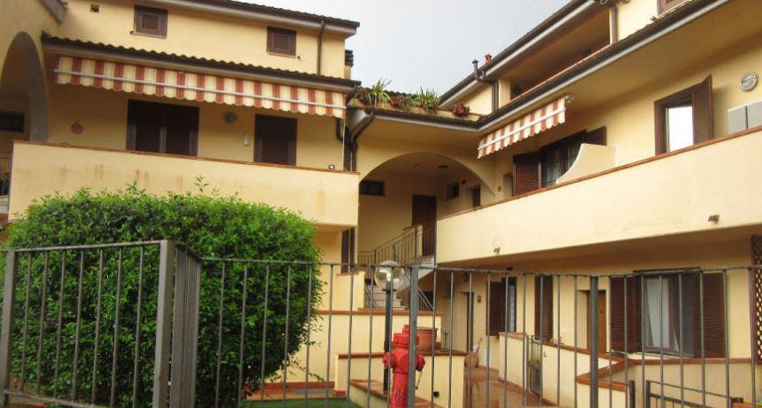 immobile appartamento all'asta in Via Vecchia Aretina n 89, ex 19 Loc Troghi - 50067 Rignano sull'Arno (FI) - 1
