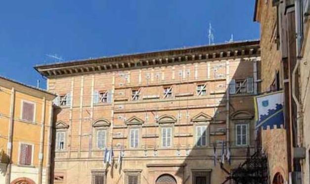 immobile appartamento all'asta in Piazza UMBERTO I 3 - 62032 Camerino (MC) - 2