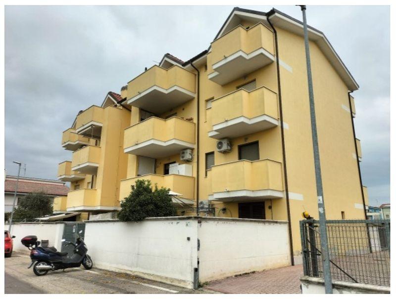 immobile appartamento all'asta in Via Giulio Monteverde, 22, 65015 Montesilvano PE, Italia Montesilvano, Pescara - 1