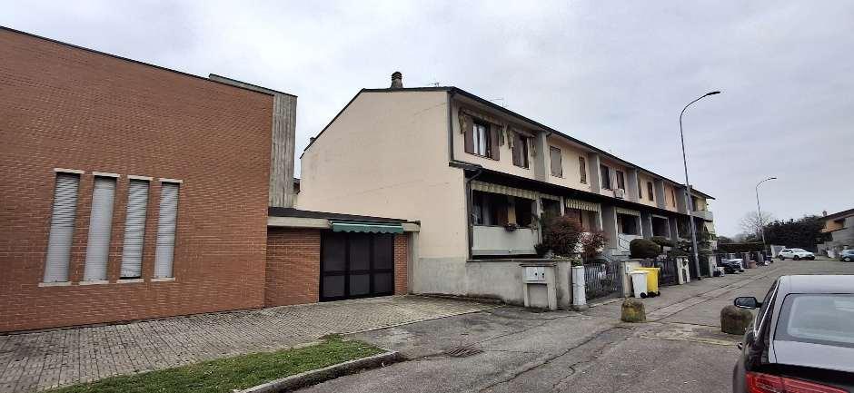 immobile appartamento all'asta in Via Pablo Picasso 22 - 26013 Crema (CR) - 1