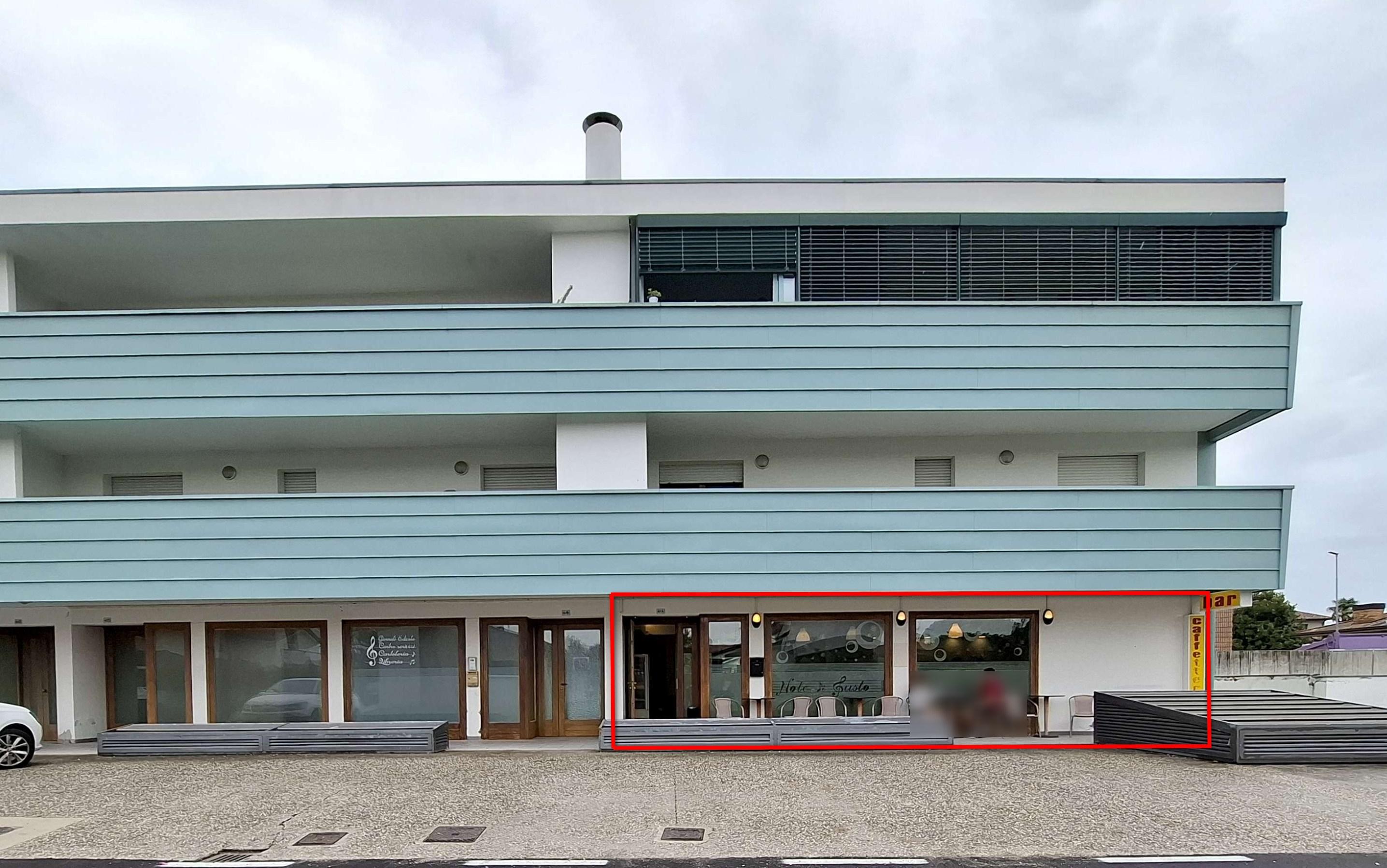 immobile attivita commerciale all'asta in Via Giuseppe Ungaretti 4/A - 33061 Rivignano Teor (UD) - 1