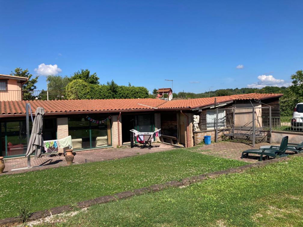 immobile appartamento all'asta in Via Grotta Finocchiara 7 - 01030 Monterosi (VT) - 2