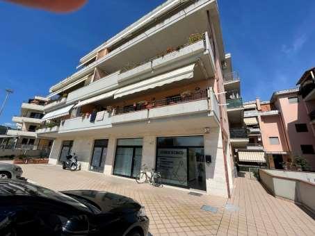 immobile ufficio all'asta in Via Galileo Galilei 82-84 - 63013 Grottammare (AP) - 1
