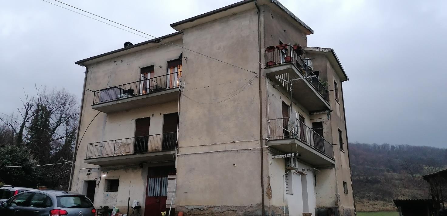 immobile appartamento all'asta in Via della Valle, 7 - 02042 Collevecchio (RI) - 2
