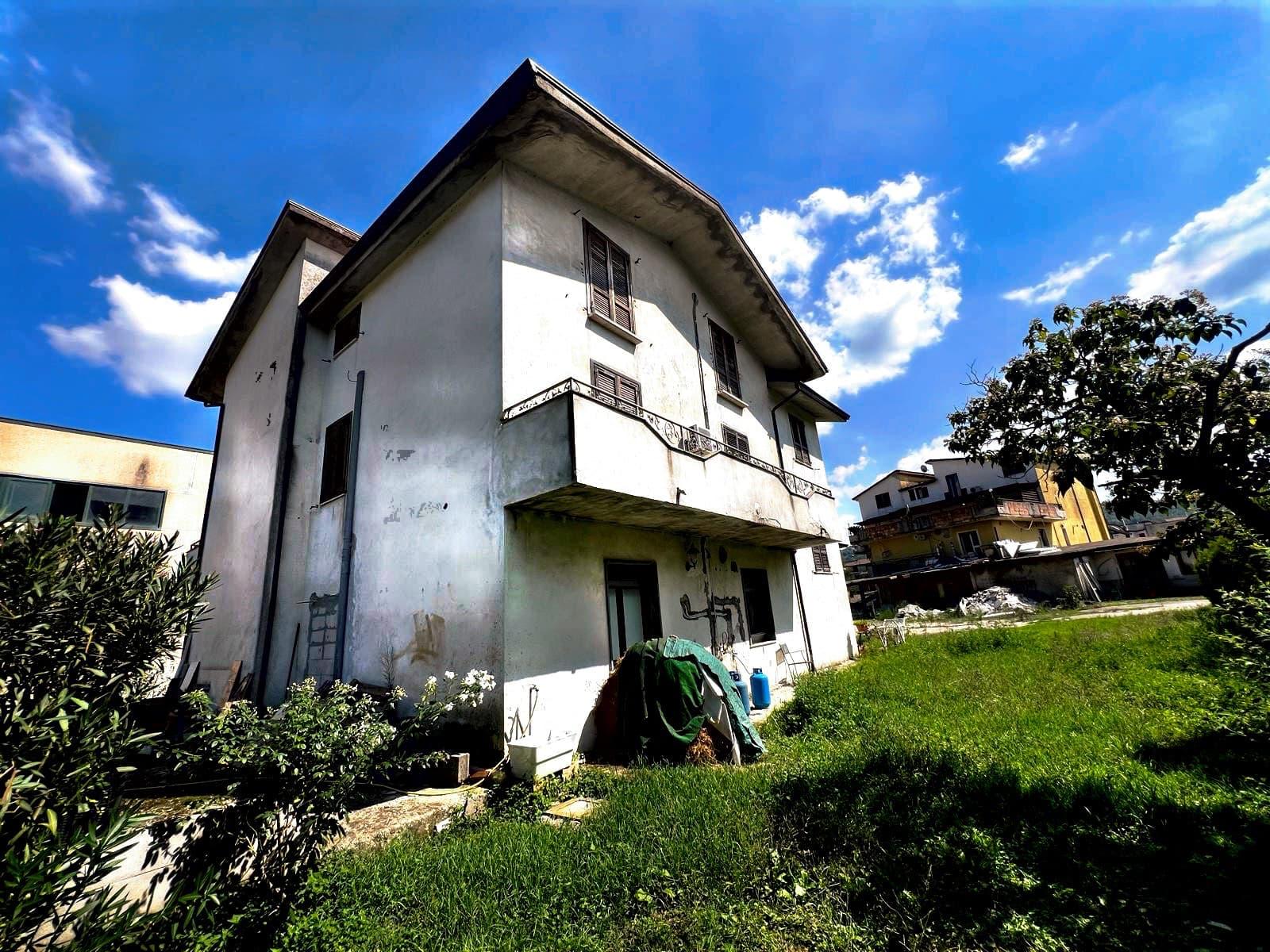 immobile appartamento all'asta in Via SSAppia o via Nazionale - 83016 Roccabascerana (AV) - 1