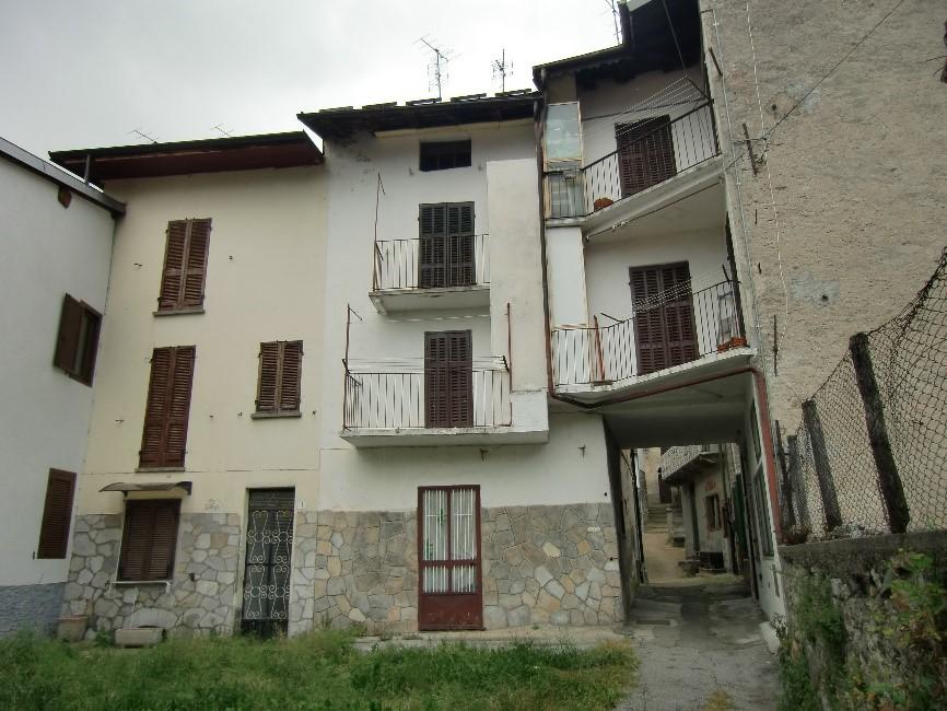 immobile appartamento all'asta in Via A Girardi, 18, 12010 Vinadio CN, Italia Vinadio, Cuneo - 1