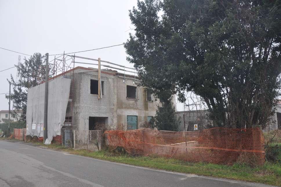 immobile casa singola all'asta in Via Chiodare, 91, 35020 Due Carrare PD, Italia Due Carrare, Padova - 1