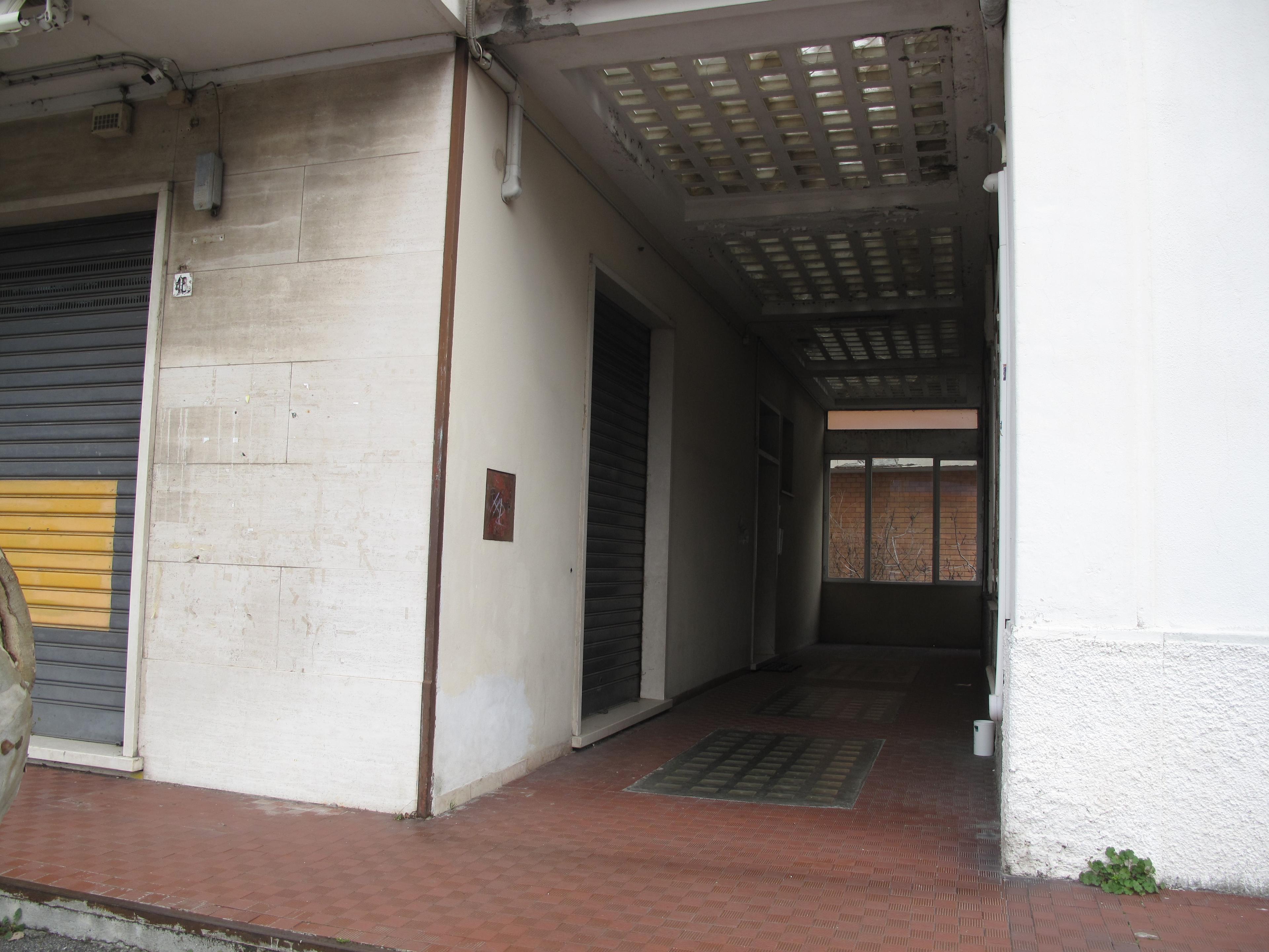 immobile negozio all'asta in Via Fratelli Canepa, 48C/48 d, 16010 Serra Riccò GE, Italia Serra Riccò, Genova - 1