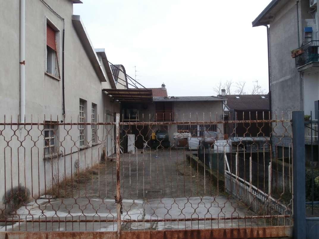 immobile magazzino all'asta in Via Francesco Baracca 29 - 21015 Lonate Pozzolo (VA) - 4