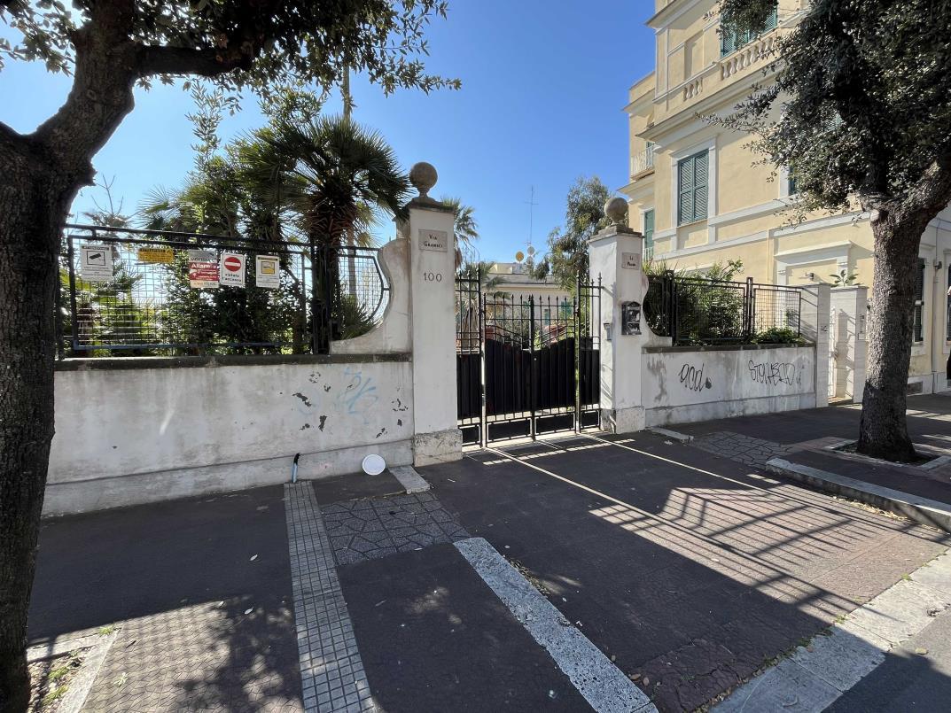 immobile villa all'asta in Via Antonio Gramsci, 100, 00042 Anzio RM, Italia Anzio, Roma - 1