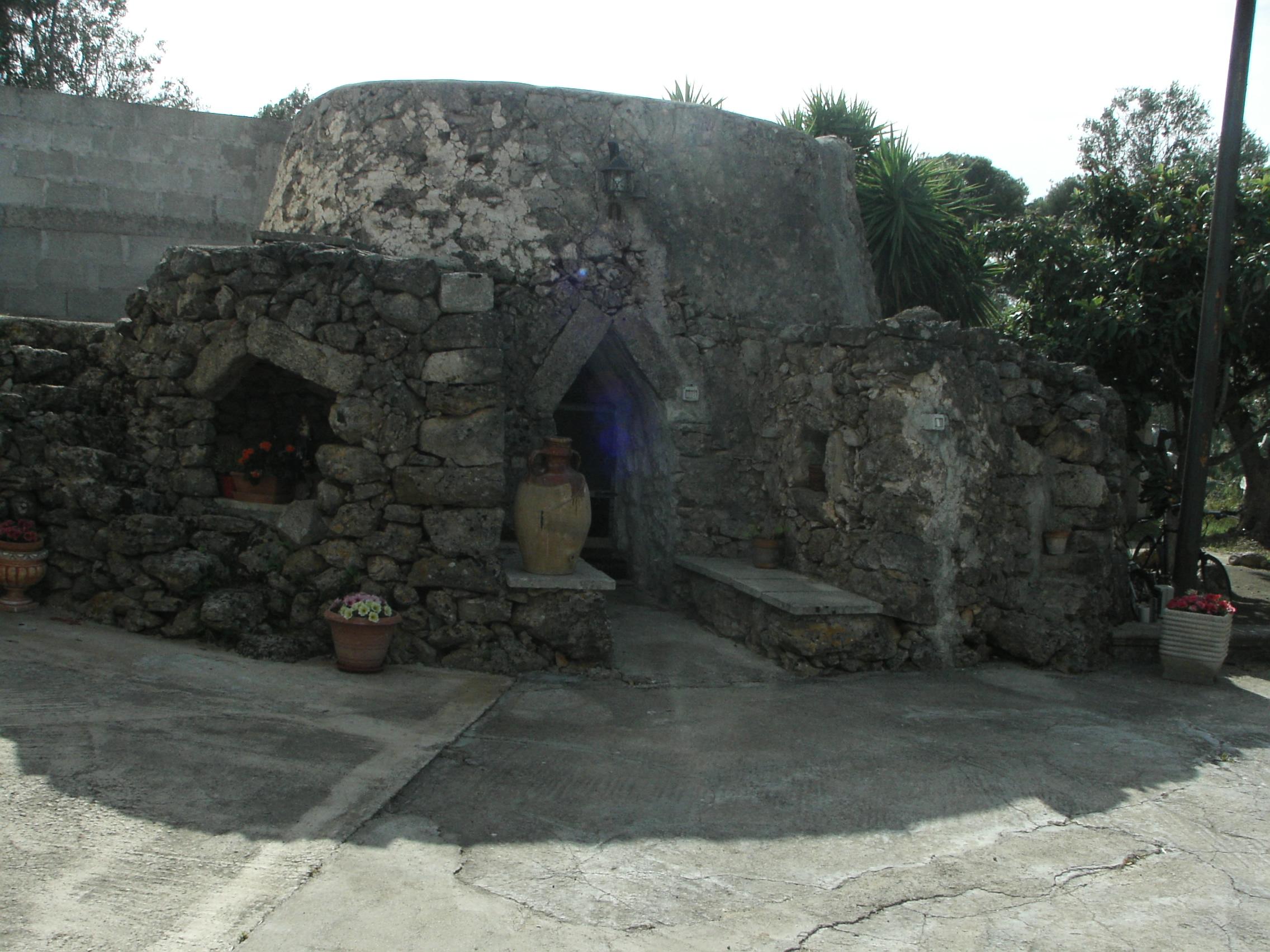 immobile villa all'asta in VIA PROVLE COLLEPASSO - 73040 Neviano (LE) - 4