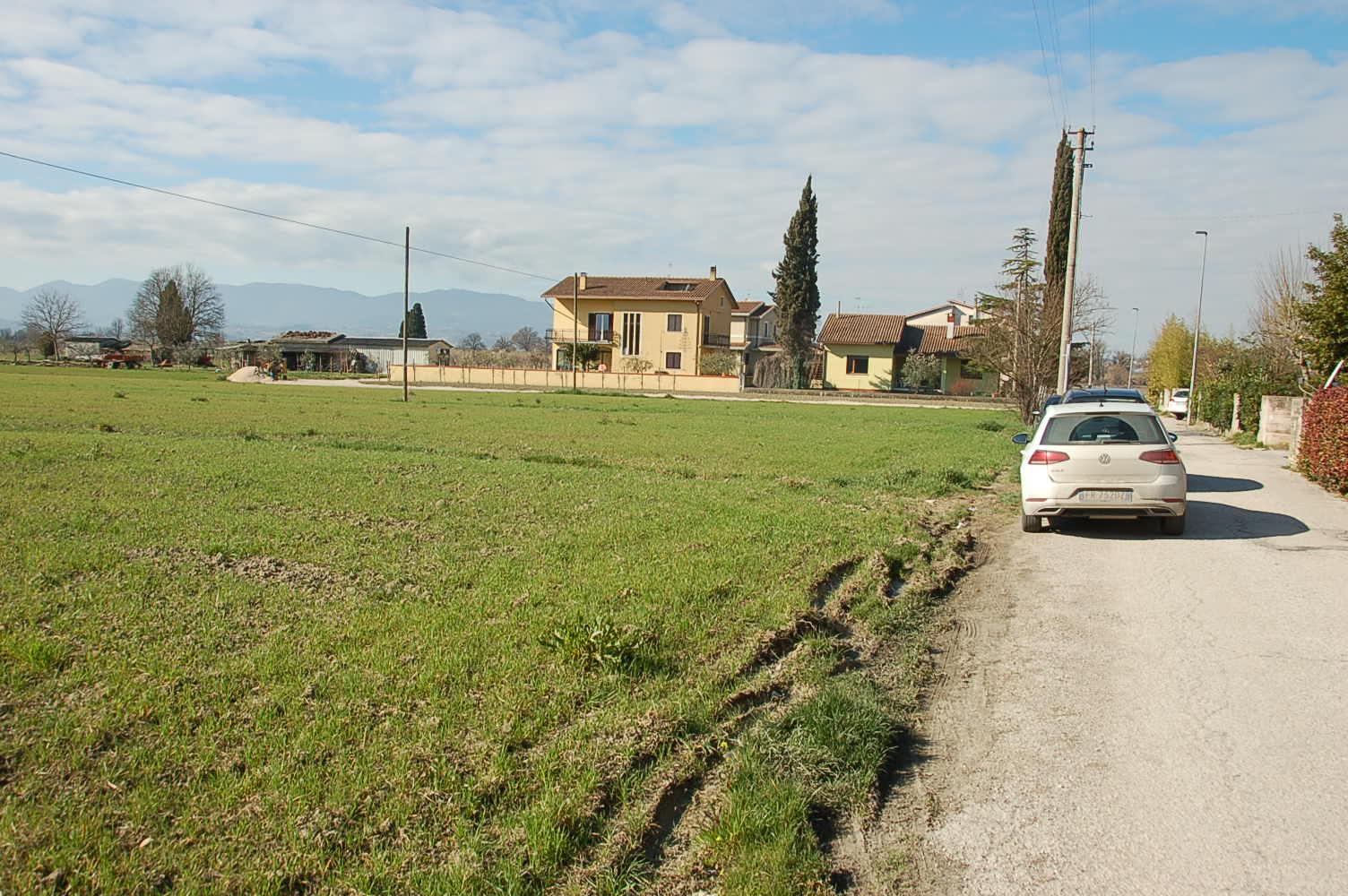 immobile terreno all'asta in Via Marsiglia, 06039 Cannaiola PG, Italia - 06039 Trevi (PG) - 2