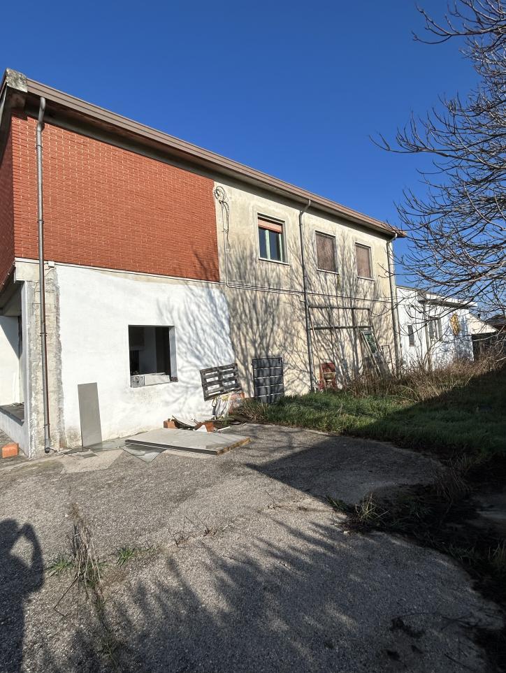 immobile appartamento all'asta in Strada Francesca Est, 46040 Rodigo MN, Italia Rodigo, Mantova - 3