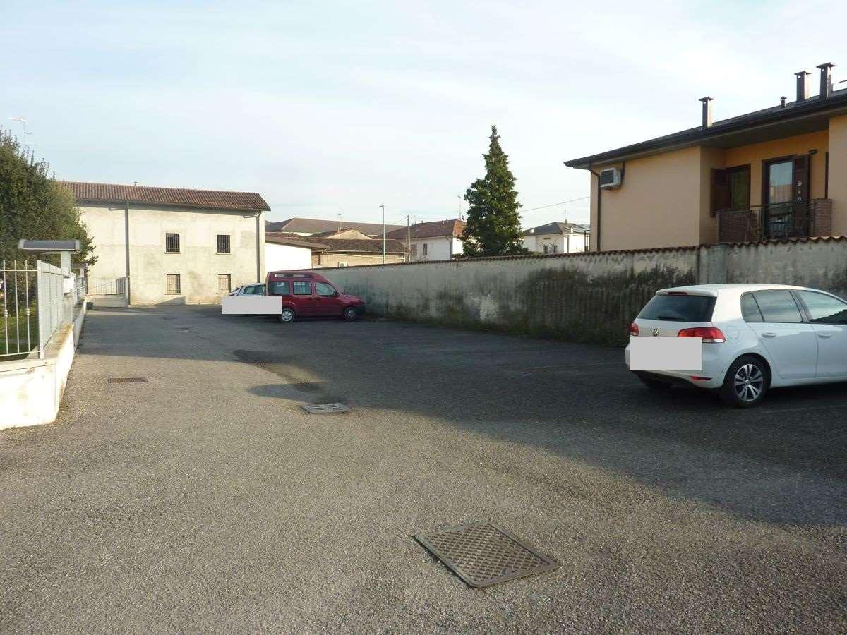 immobile attivita commerciale all'asta in via Cagnola 8/B - 24050 Ghisalba (BG) - 2