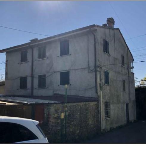 immobile negozio all'asta in Via Battilana, 153 - 54033 Carrara (MS) - 1