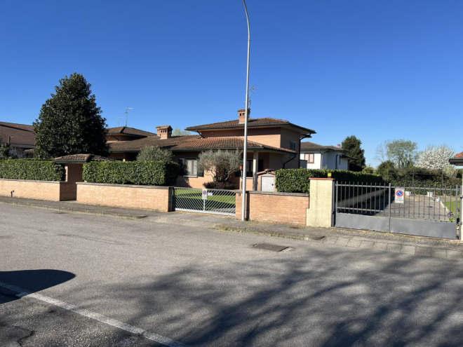 immobile appartamento all'asta in Via Boccaccio 7 - 26025 Pandino (CR) - 2