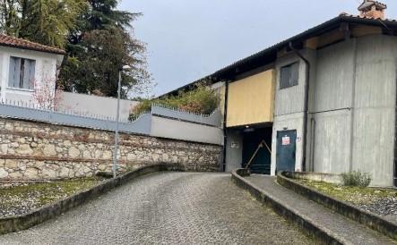 immobile posto auto all'asta in Accesso da Stradella Soccorso Soccorsetto n 13 ed uscita da Contrà Cantarane n 16 - 36100 Vicenza (VI) - 1