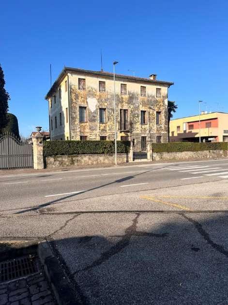 immobile appartamento all'asta in Via Mazzini 116 - 36027 Rosà (VI) - 3