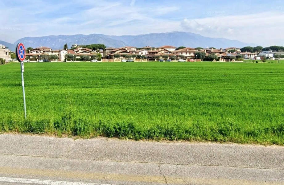 immobile terreno all'asta in Via Marcon, 36061 Bassano del Grappa VI, Italia Bassano Del Grappa, Vicenza - 1