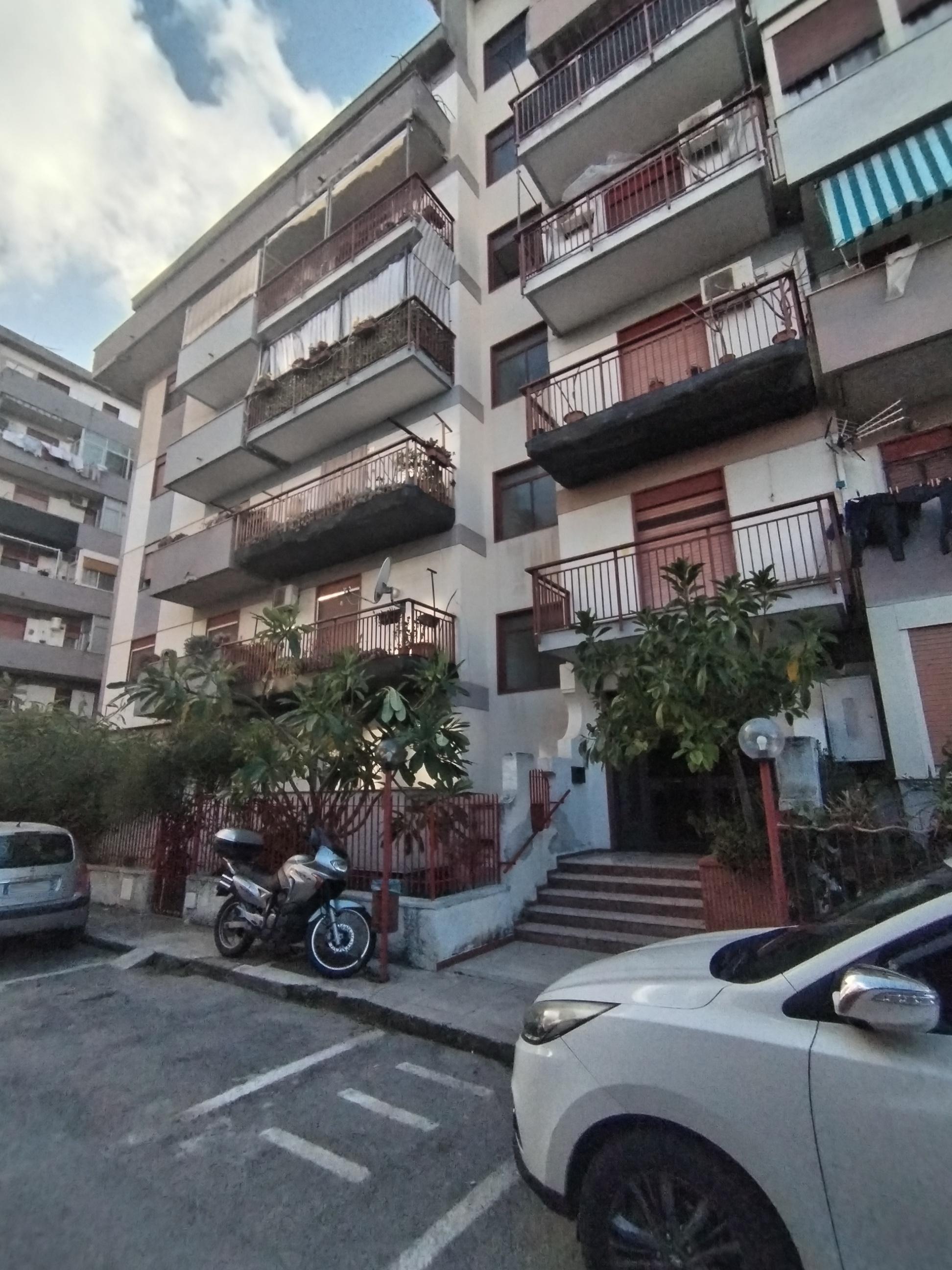 immobile appartamento all'asta in via Emiro Giafar n6 - 90100 Palermo (PA) - 1
