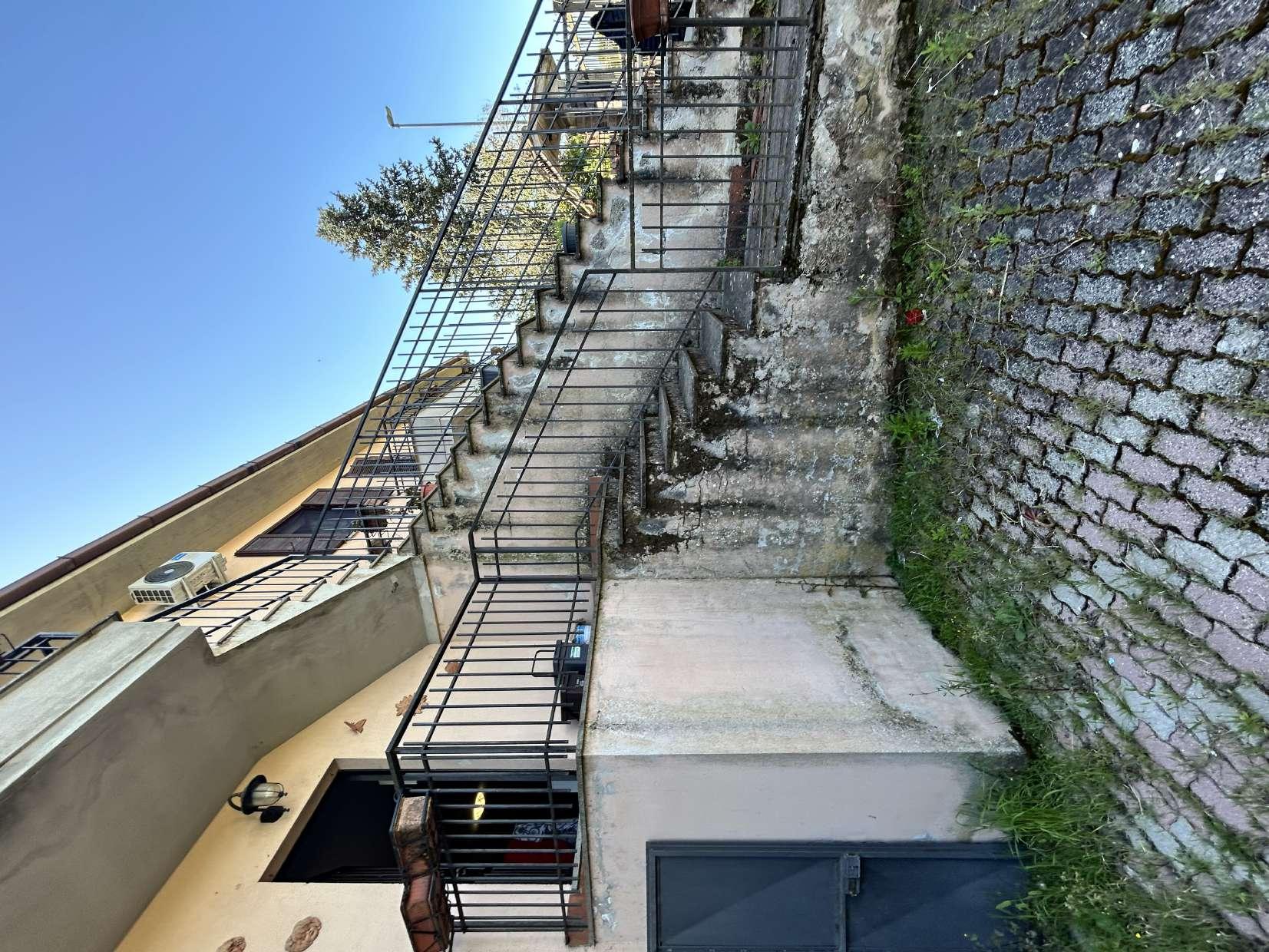 immobile appartamento all'asta in Str Montecchio Scomparti, 12, 01010 Capodimonte VT, Italia Capodimonte, Viterbo - 3