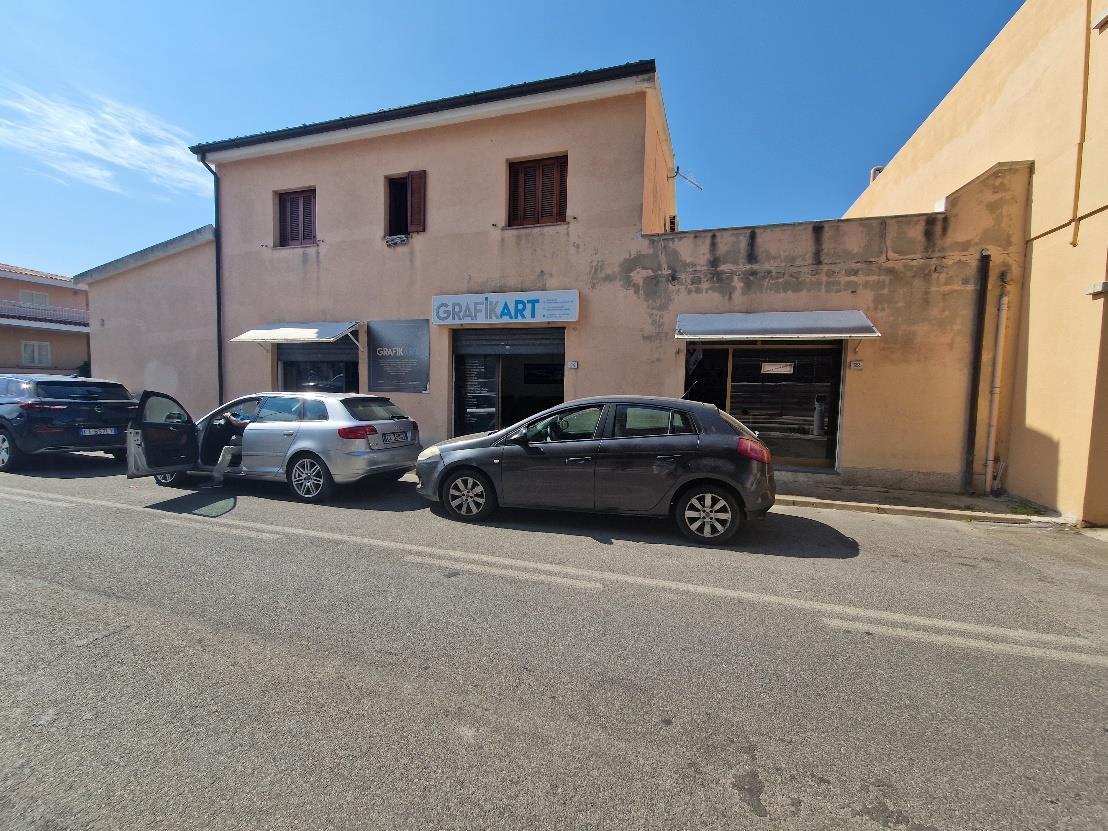 immobile negozio all'asta in Via Fratelli Bandiera, 24, 07026 Olbia SS, Italia Olbia, Sassari - 2