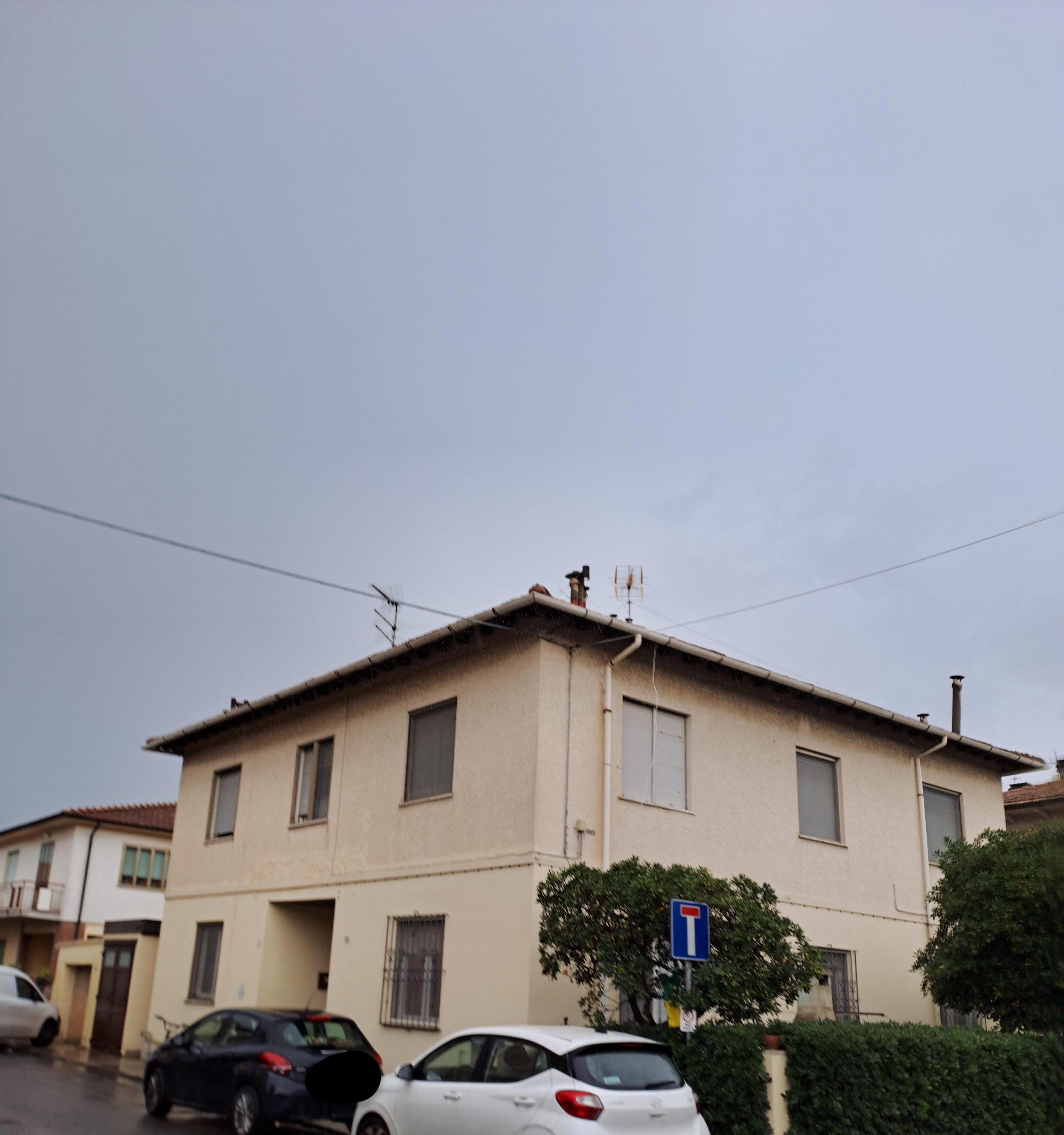 immobile appartamento all'asta in Via Enrico Toti 12, 57023 Cecina LI, Italia Cecina, Livorno - 1