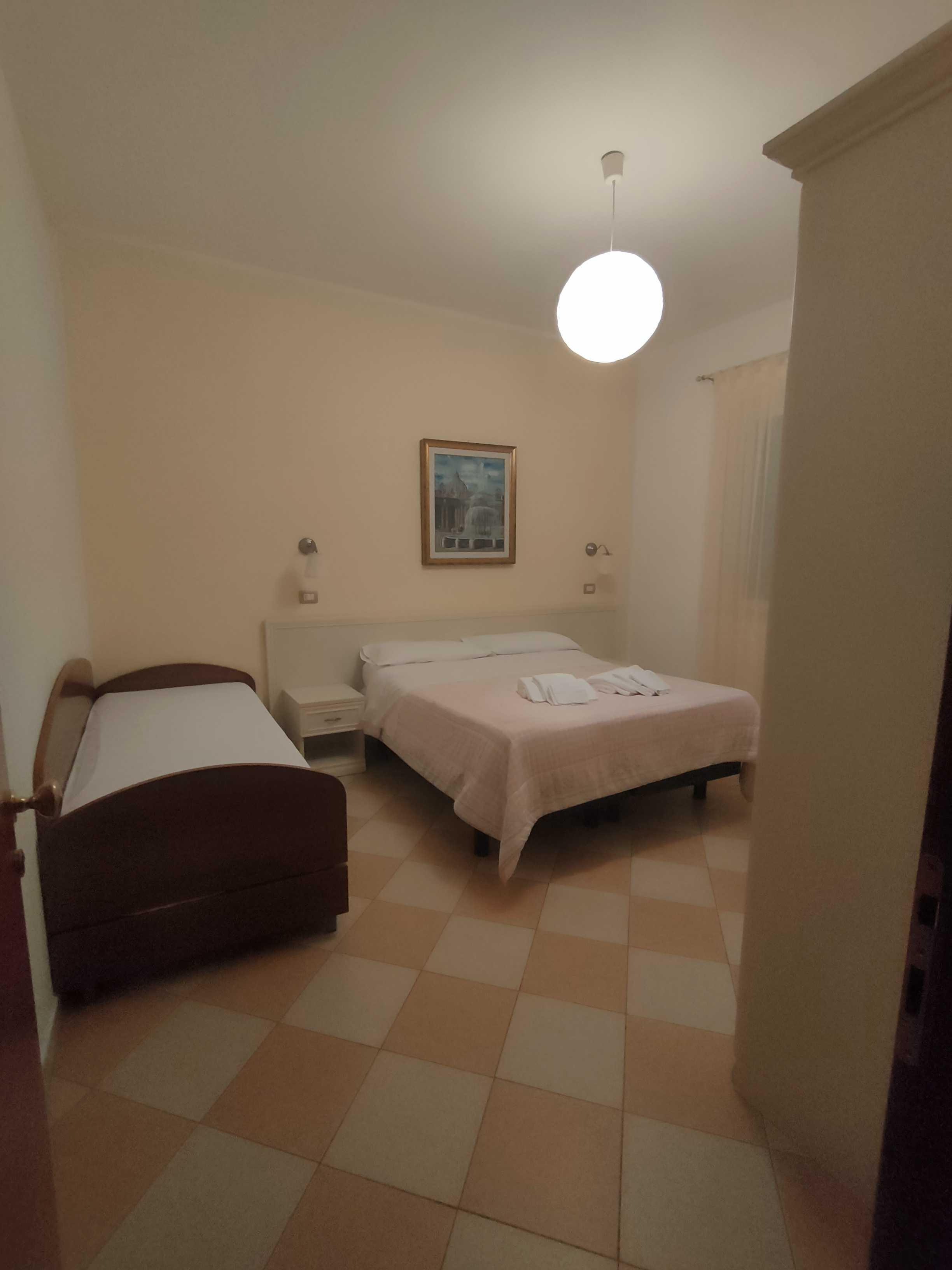 immobile hotel - albergo all'asta in Via G D'Annunzio, 9, 64014 Martinsicuro TE, Italia Martinsicuro, Teramo - 5