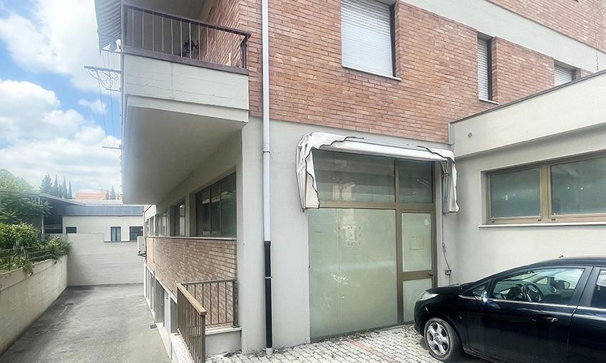 immobile attivita commerciale all'asta in Via Senese e Via  Gracco del Secco - Poggibonsi (SI) - 4