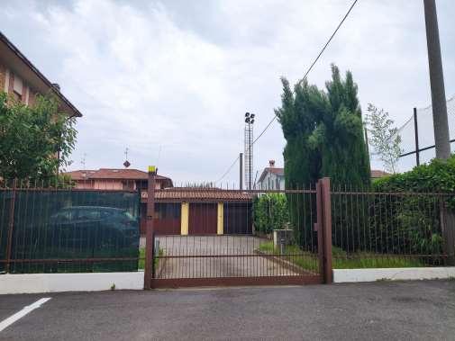 immobile appartamento all'asta in Via A Manzoni, 28, 24040 Chignolo D'isola BG, Italia - 24040 Chignolo d'Isola (BG) - 1