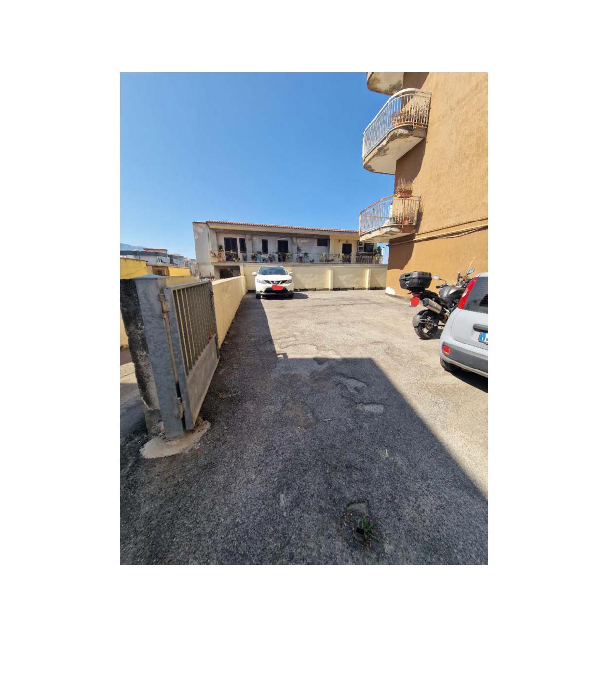immobile posto auto all'asta in Via Vittorio Veneto, 99, 80058 Torre Annunziata NA, Italia Torre Annunziata, Napoli - 2