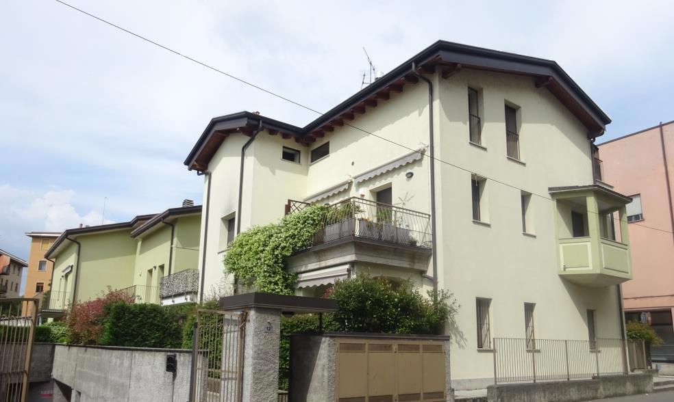 immobile appartamento all'asta in Via VOLTA 12 - 20866 Carnate (MB) - 1