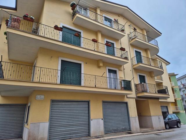 immobile appartamento all'asta in Via Giro Esterno, 1, 71010 Cagnano Varano FG, Italia Cagnano Varano, Foggia - 2