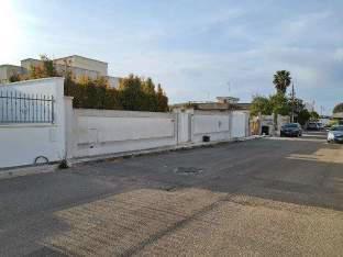 immobile villa all'asta in Via Sindaco Luigi Frassaniti 54 - Squinzano (LE) - 1
