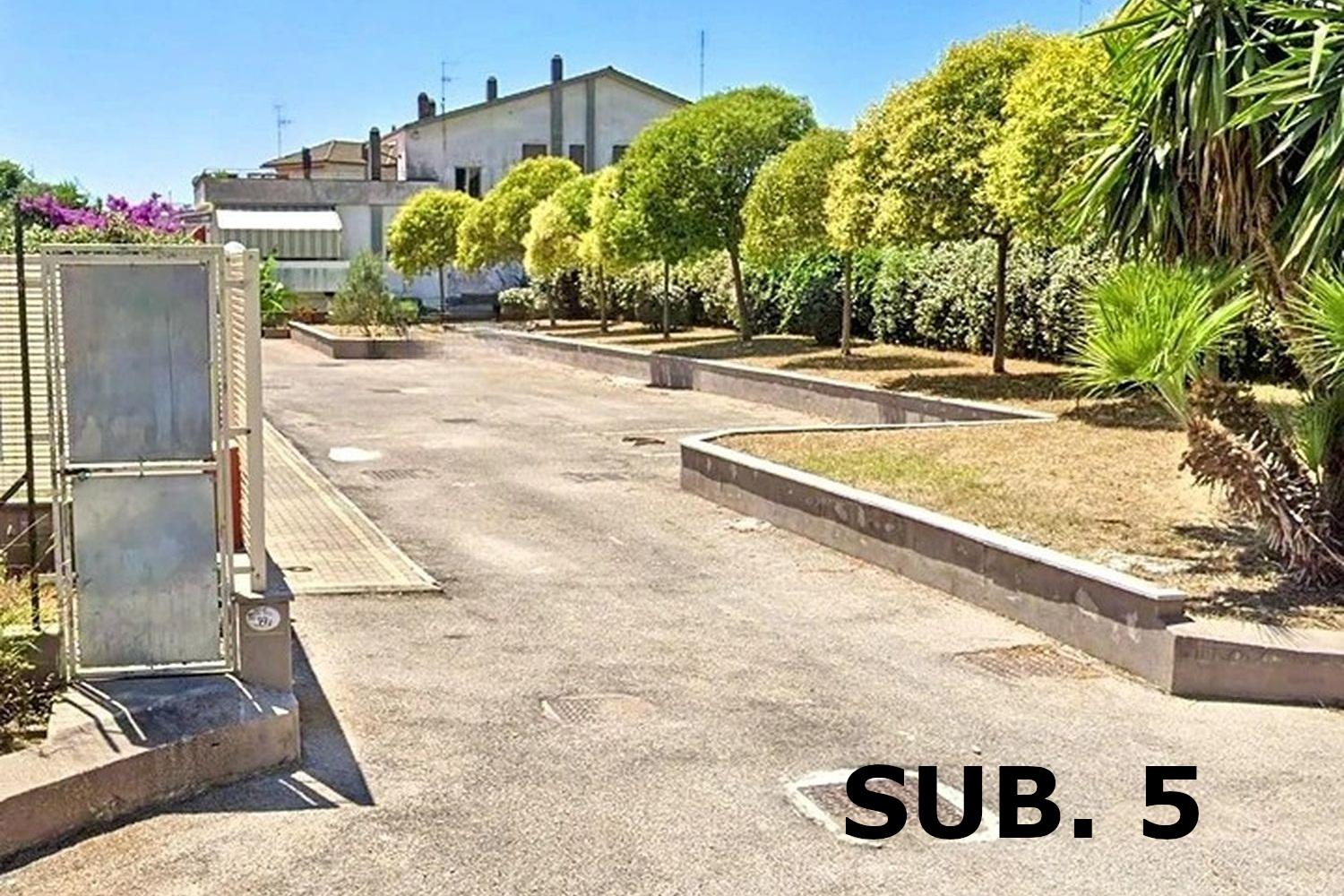 immobile posto auto all'asta in Via delle Azalee, 39A, 00042 Anzio RM, Italia Anzio, Roma - 1